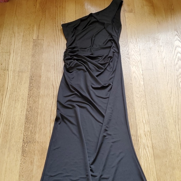 cameo Dresses & Skirts - NWT Cameo one shoulder evening gown L